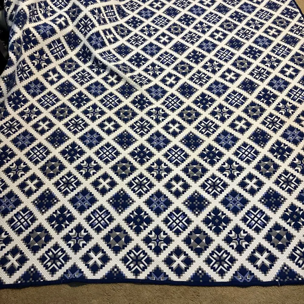 Blue White Geometric Medallion Reversible Quilt Set 2 Shams Full Queen 84x86